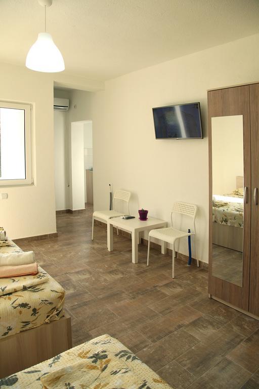 Apartmani Alex Beach Dojran Rum bild
